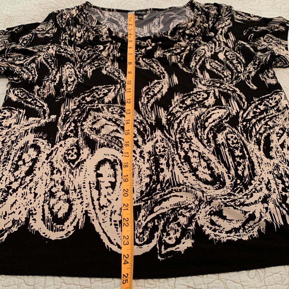 Rafaella Scoop Neck Short Sleeve Paisley Top Size 1X - Picture 8 of 11